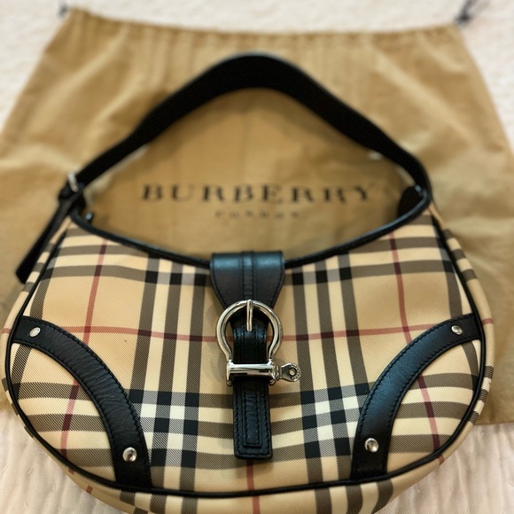 Burberry Nova check shoulder bag. - Picture 1 of 4